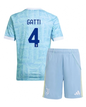 Billige Fotballdrakt Juventus Federico Gatti #4 Replika Bortedraktsett Barn 2025-26 Kortermet (med bukser)